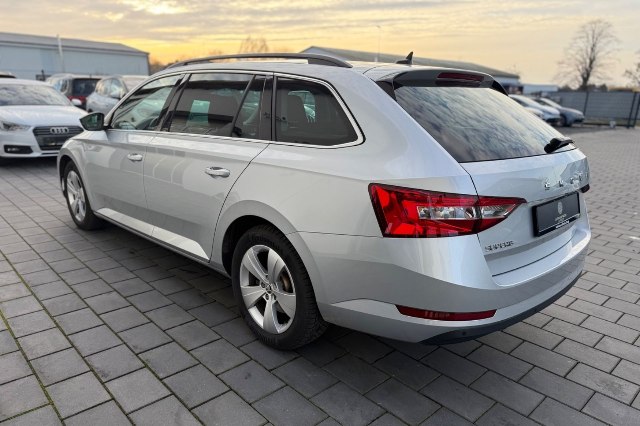 obrázok auta