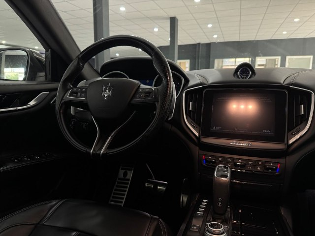Maserati Ghibli 3.0 V6, 202kW, A8, 5d.